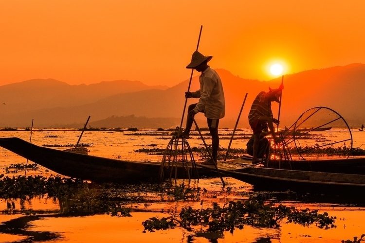 מיאנמר, דייגים בשקיעה - הבלוג של כספי טורס
